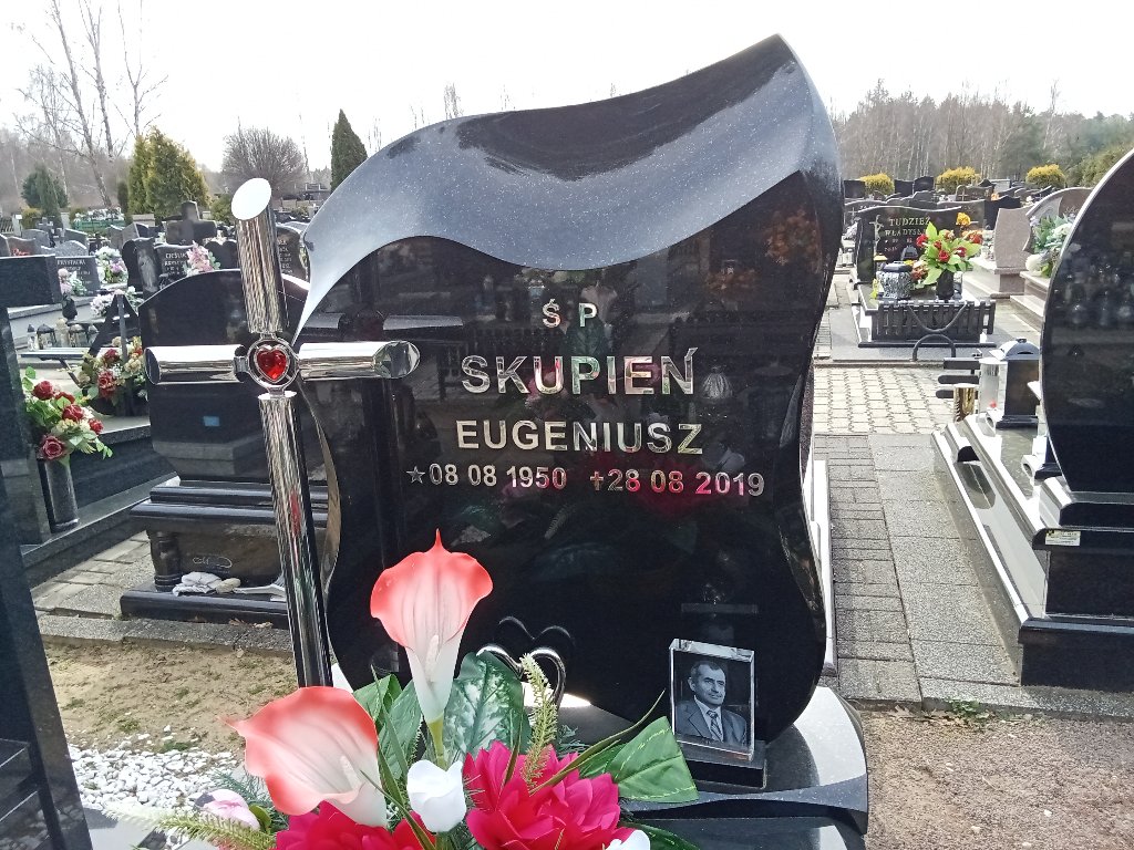 Grób Eugeniusz Skupień